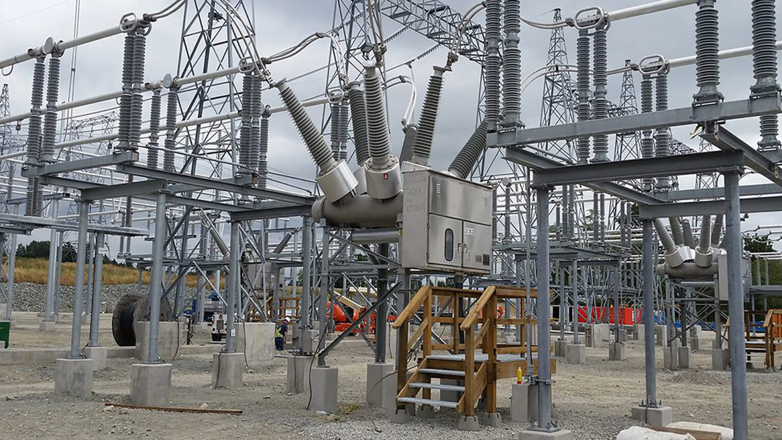 Houle | Substation Services